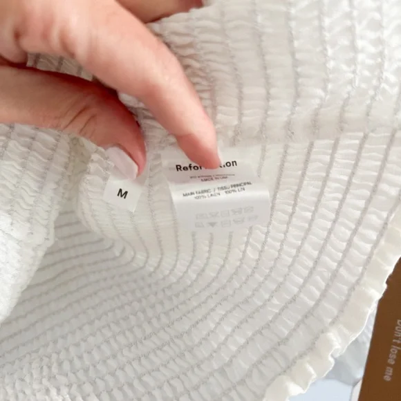 NWT Reformation White Haven Smocked Blouse M - Picture 5 of 7